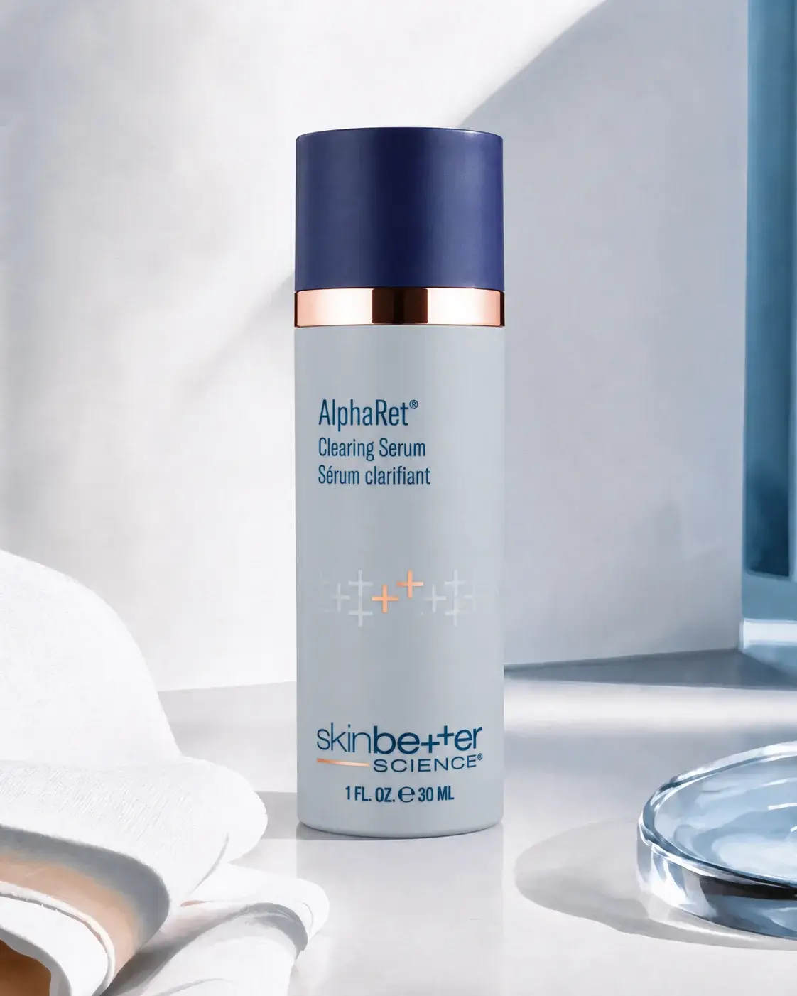 AlphaRet Clearing Serum, SKINBETTER SCIENCE: cosmeceutical skincare, Atelier Med selection in Québec.