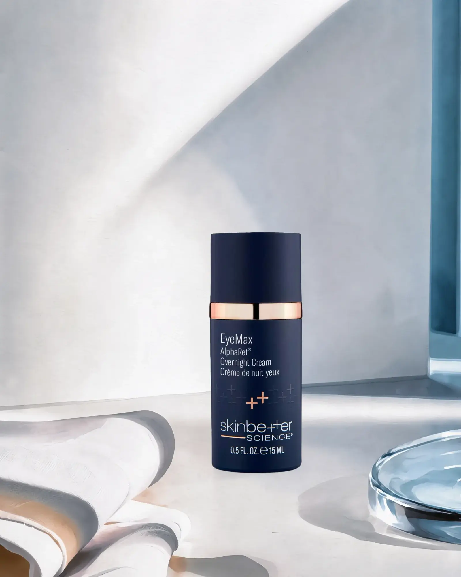 EyeMax AlphaRet Crème de nuit yeux, SKINBETTER SCIENCE : soin cosméceutique, sélection Atelier Med au Québec.