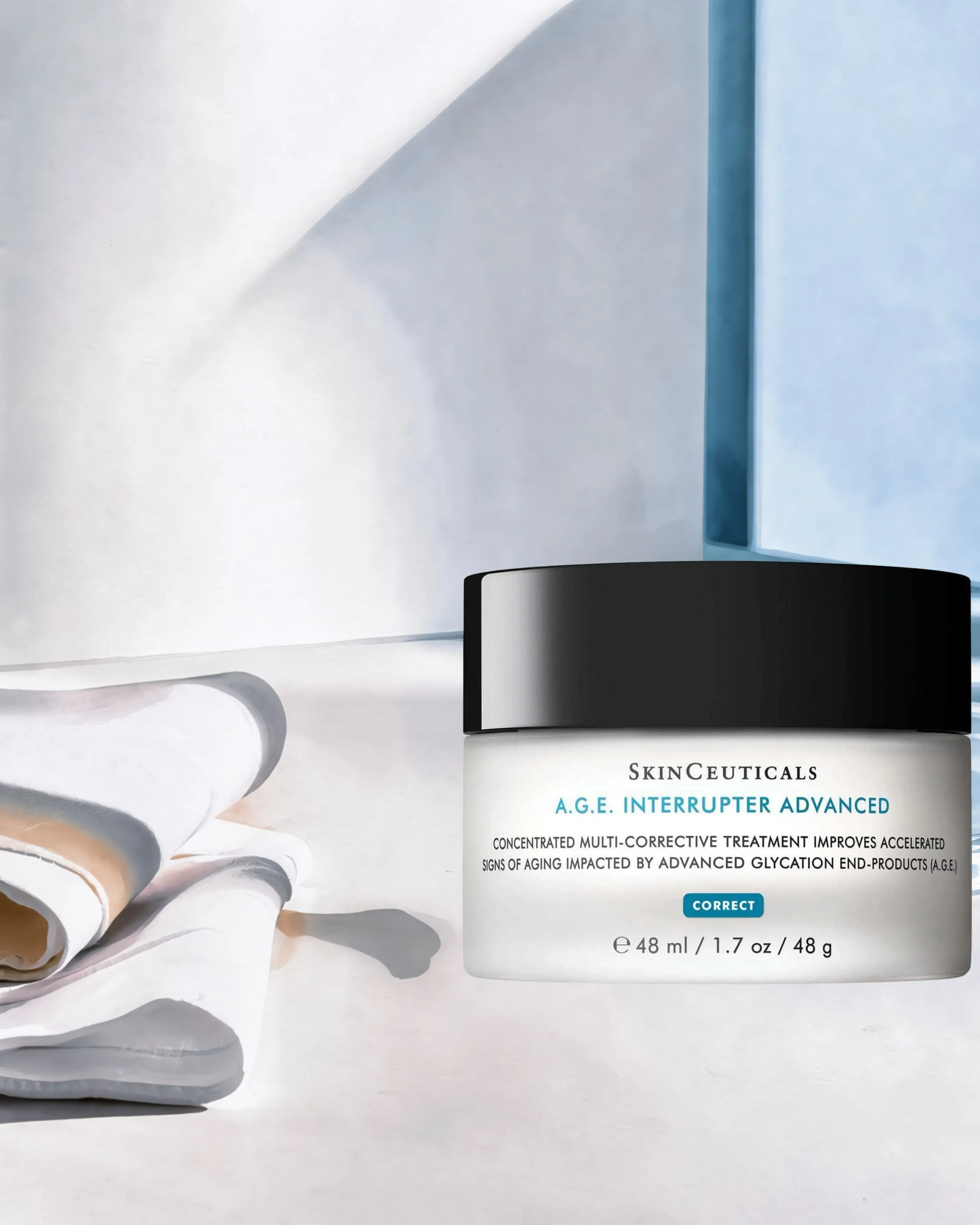 Crème anti-âge A.G.E. Interrupter Advanced, SKINCEUTICALS : soin cosméceutique, sélection Atelier Med au Québec.