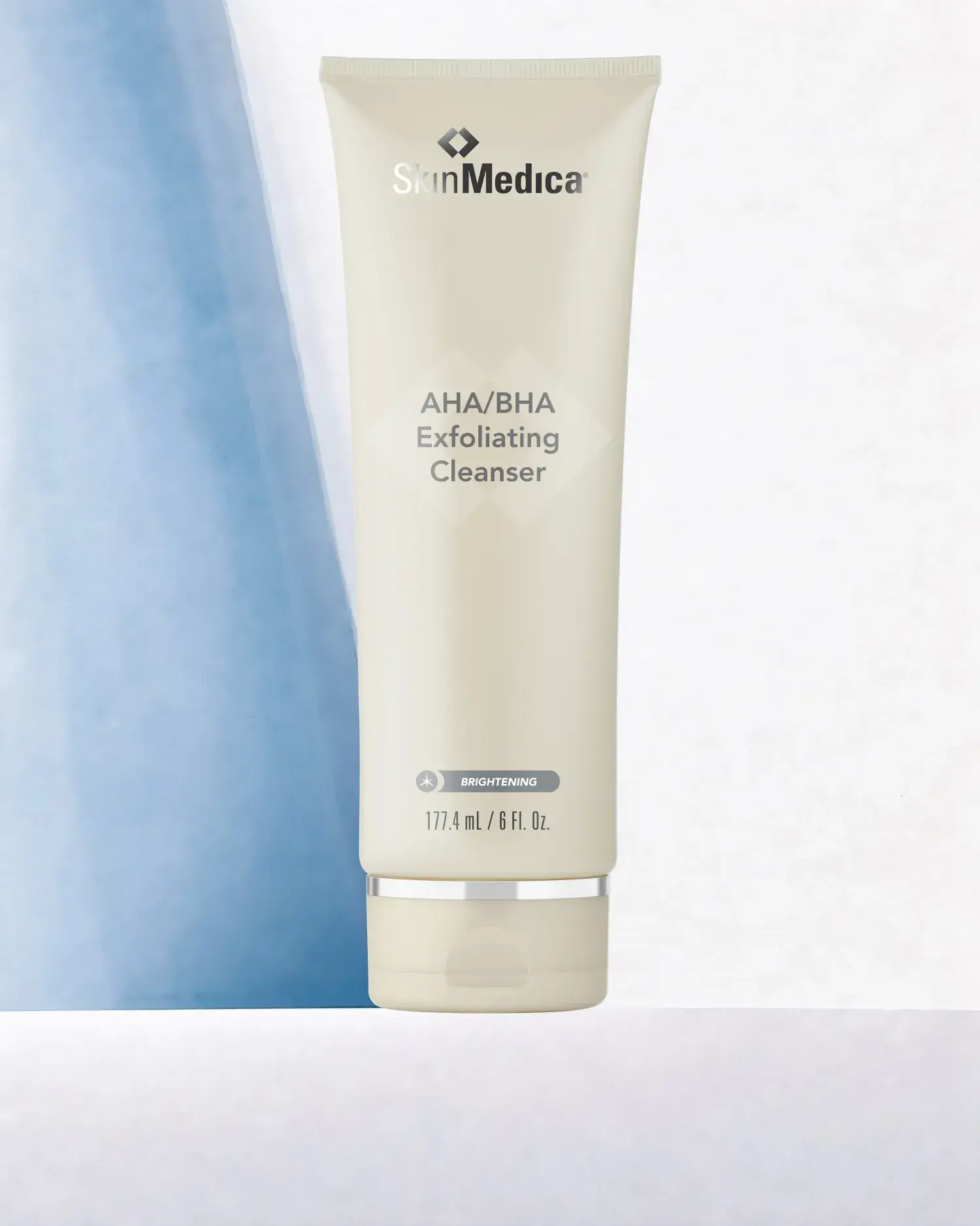 Nettoyant exfoliant AHA/BHA, SKINMEDICA : soin cosméceutique, sélection Atelier Med au Québec.