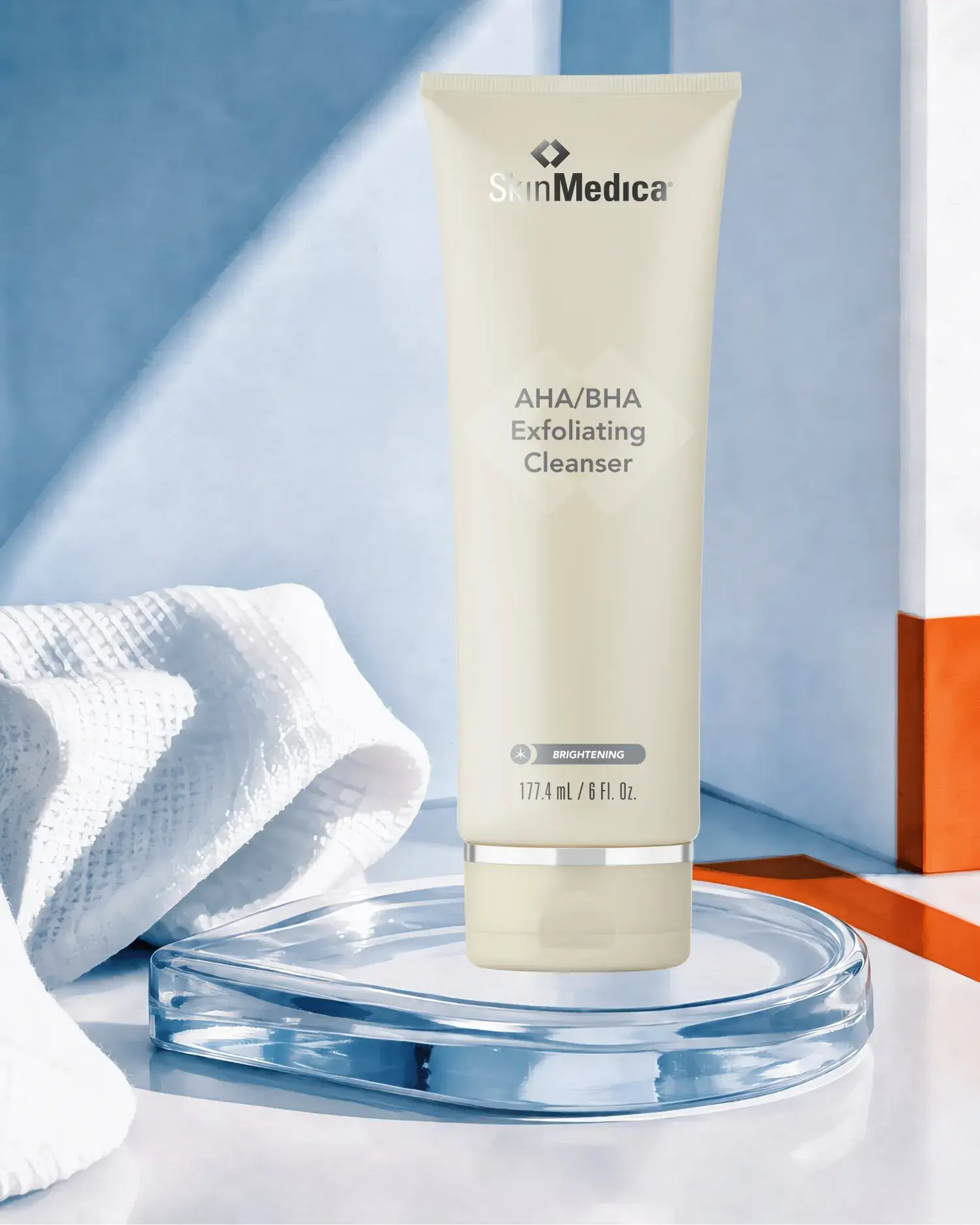 Nettoyant exfoliant AHA/BHA, SKINMEDICA : soin cosméceutique, sélection Atelier Med au Québec.