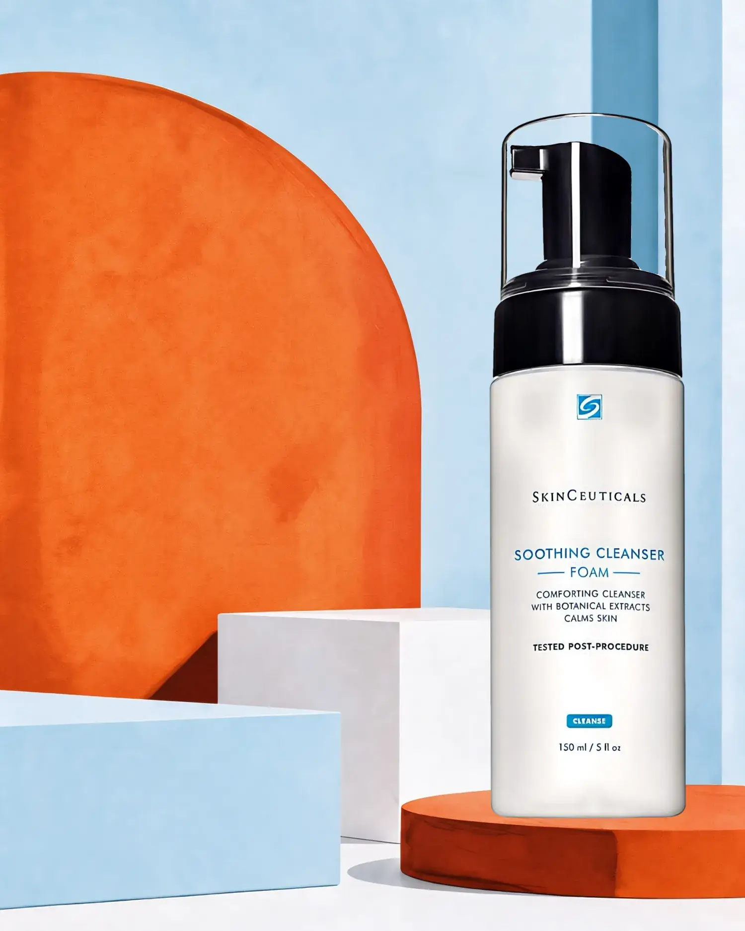 SOOTHING CLEANSER Nettoyant moussant pour la peau sensible, SKINCEUTICALS : soin cosméceutique, sélection Atelier Med au Québec.