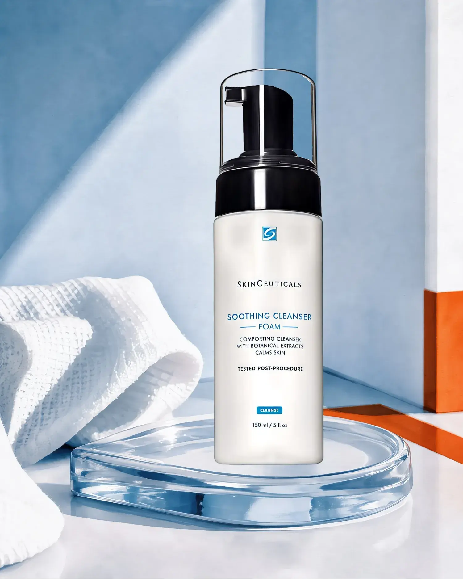 SOOTHING CLEANSER Nettoyant moussant pour la peau sensible, SKINCEUTICALS : soin cosméceutique, sélection Atelier Med au Québec.